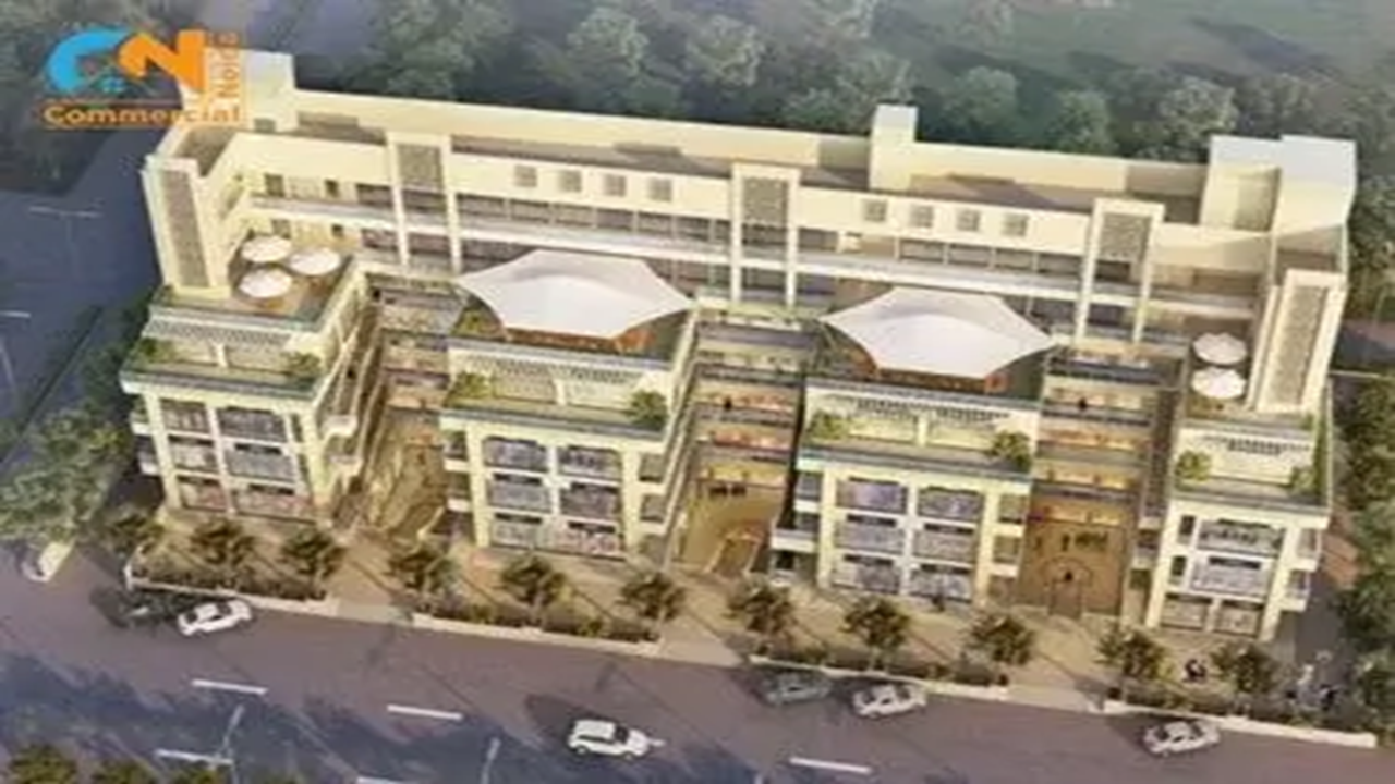 Cnetral Plaza